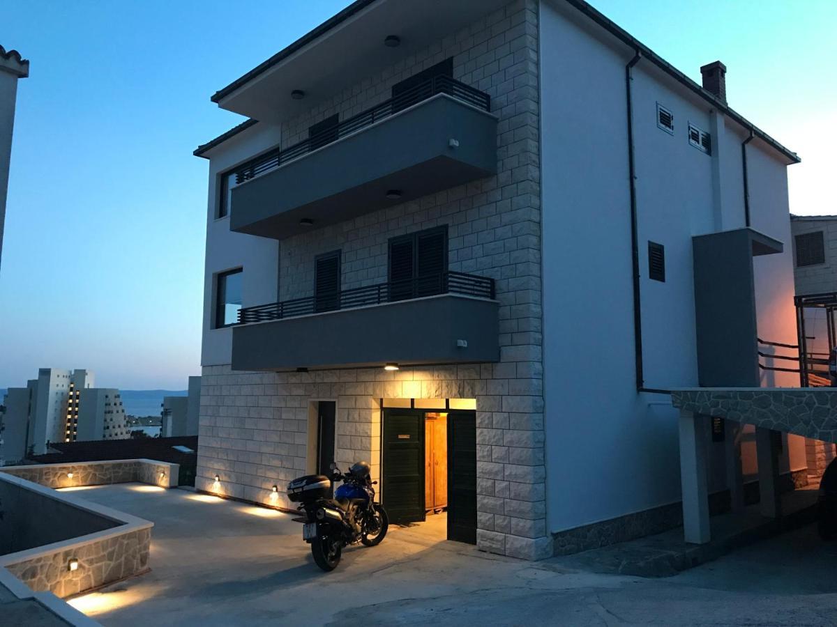 Apartments Tonkita With Jacuzzi Makarska Exterior photo